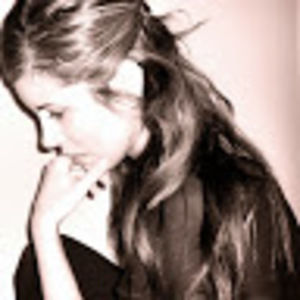 Meet your Posher, Nelia